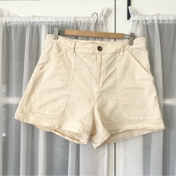 Marine Layer Cream Women's Shorts - Picture 1 of 9